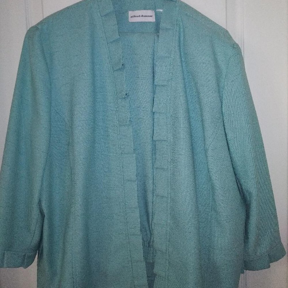 Womens Mint Green Jacket and pants size 18   Alfred Dunner